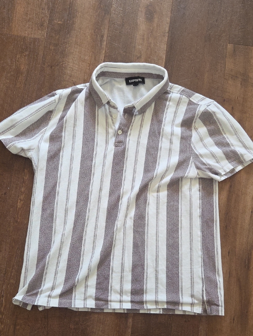Express Short Sleeve Vertical Stripe Polo - White & Maroon